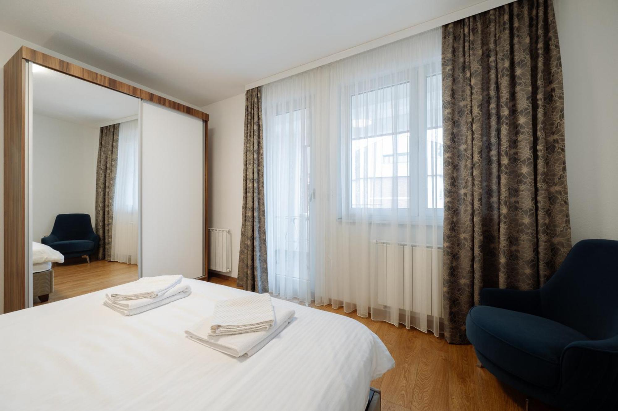 Apartman Square Trg プリイェドル エクステリア 写真